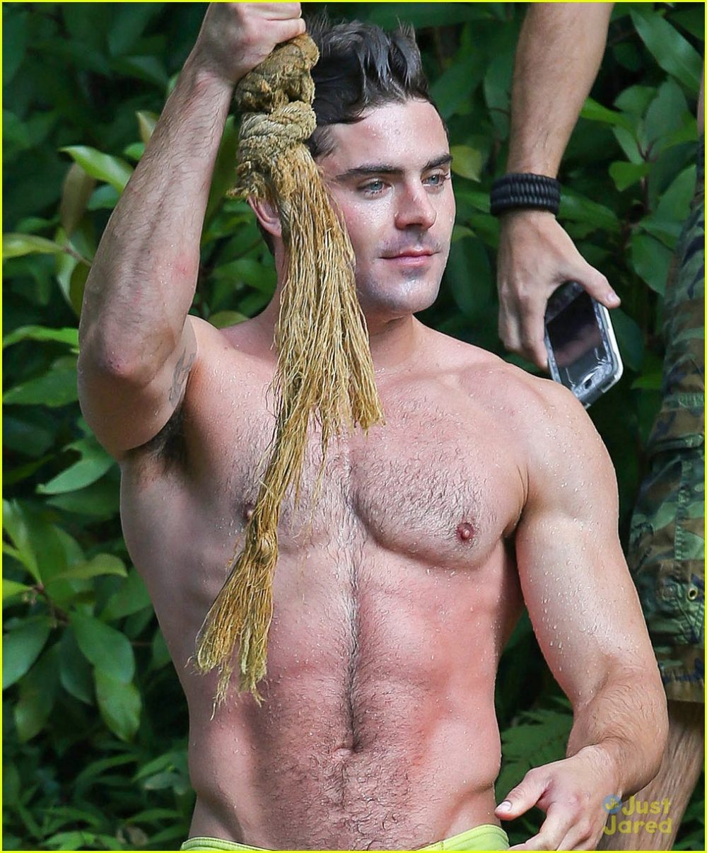 zac-efron-shirtless-hawaii-more-ripped-than-ever-15