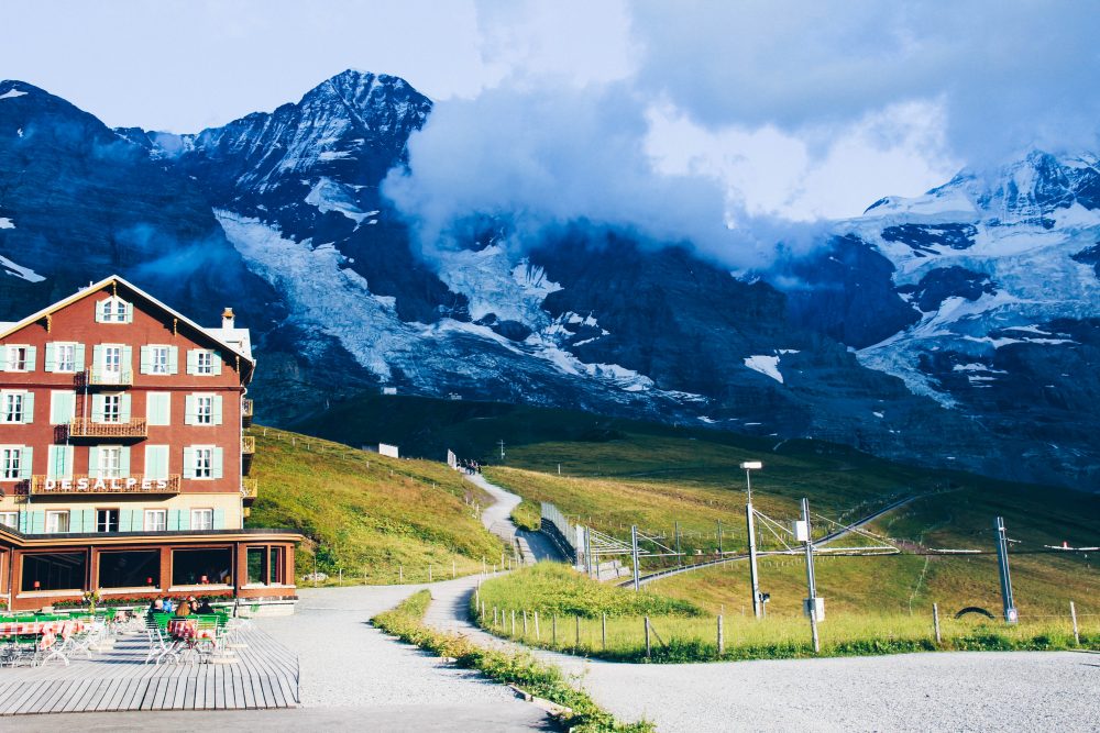 melhor-montanha-para-se-visitar-na-suic%cc%a7a-como-chegar-guia-valores-topo-do-mundo-luh-estilo-bifasico-34